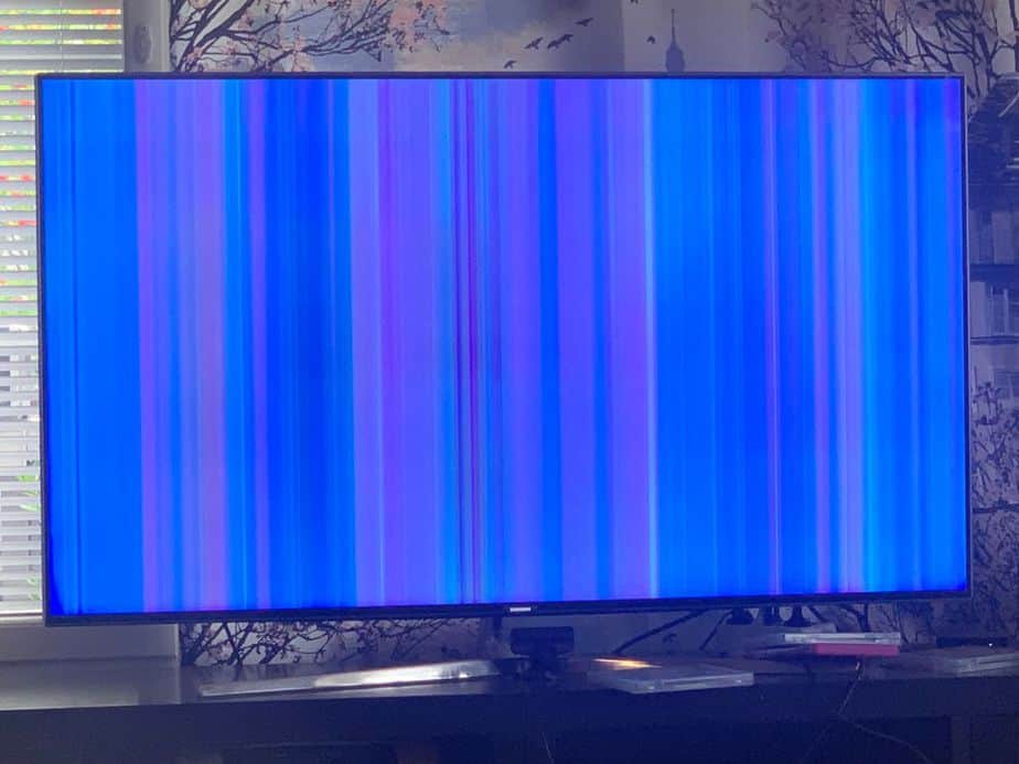 Vertical Lines On TV Screen? How To Fix